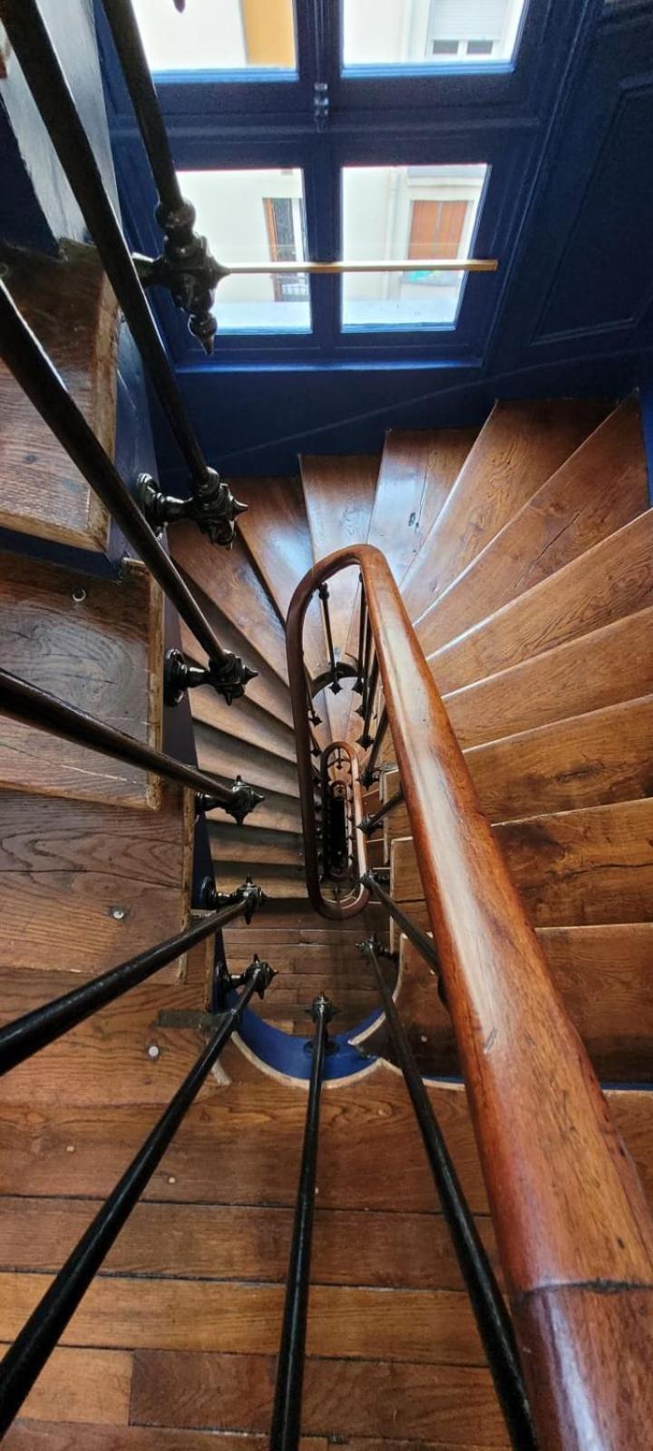 Between Montmartre And The Saint-martin Canal Appartement Parijs